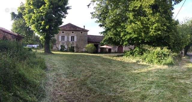 Maison à SAINT-MAIME-DE-PEREYROL