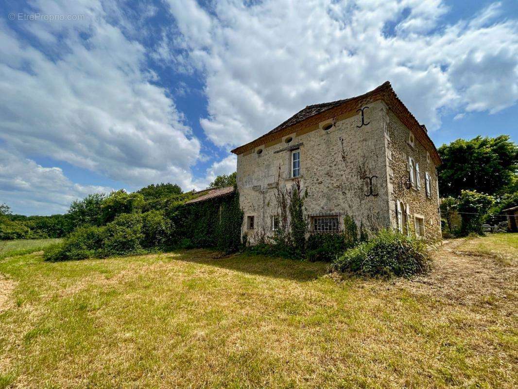 Maison à SAINT-MAIME-DE-PEREYROL