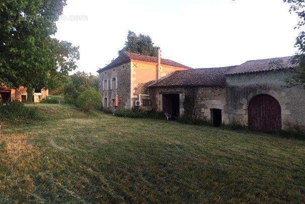 Maison à SAINT-MAIME-DE-PEREYROL