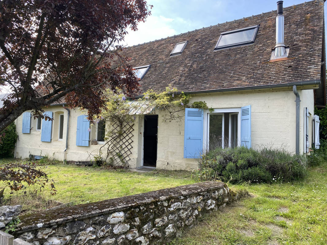 Maison à FONTAINE-HEUDEBOURG