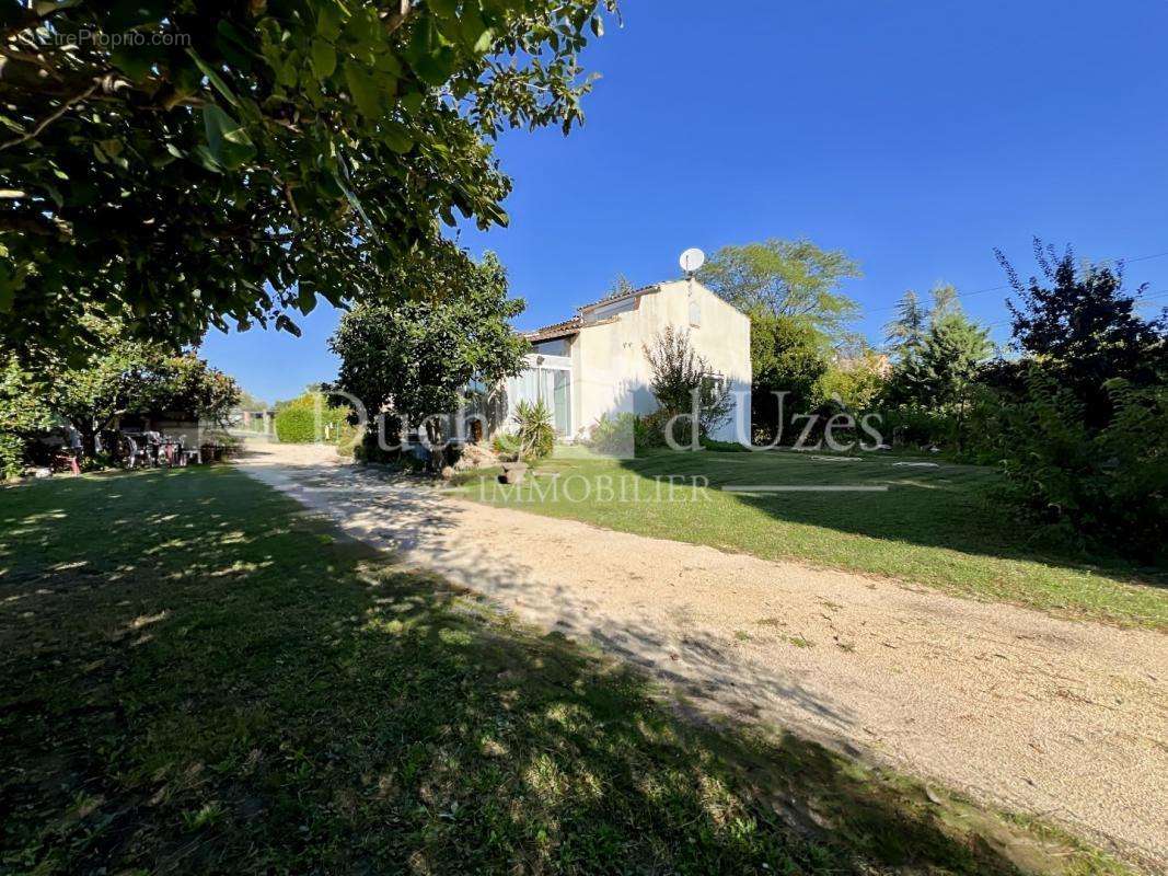 Maison à UZES