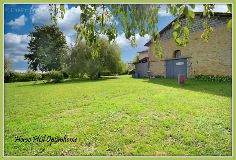 Maison à SAINT-SIMEON-DE-BRESSIEUX