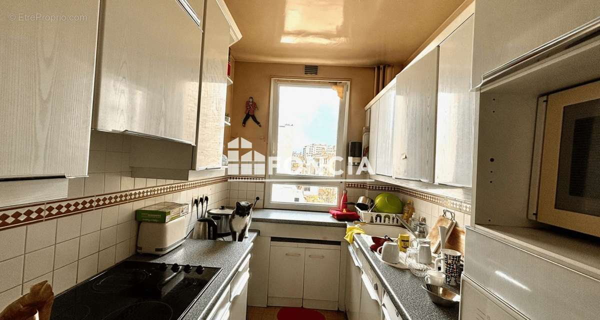 Appartement à PARIS-14E