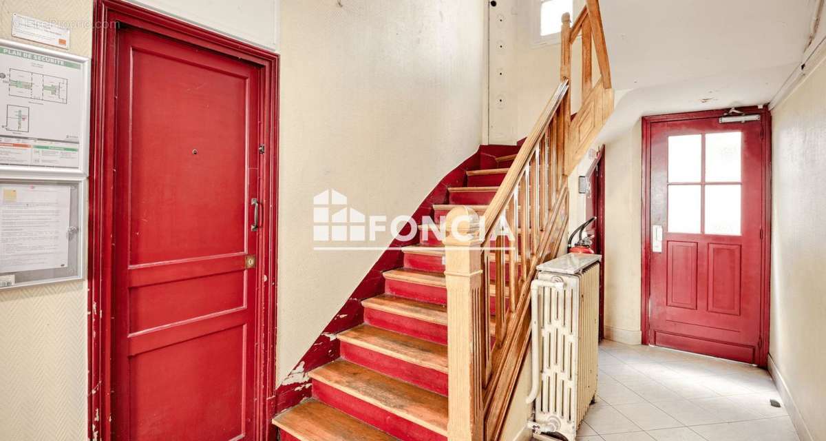 Appartement à PARIS-14E