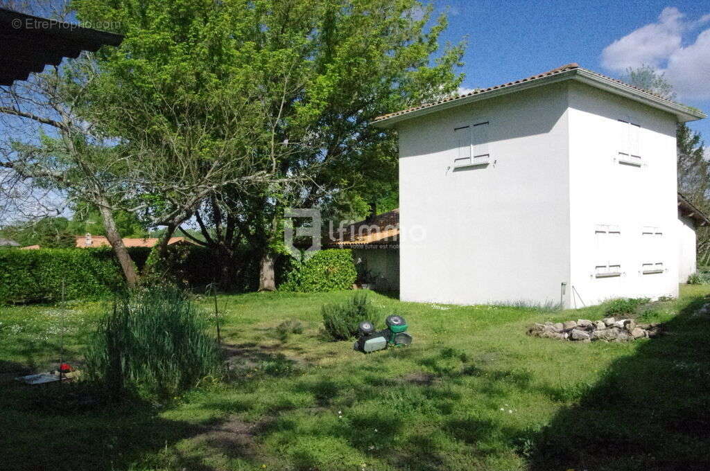 Maison à SAINT-LAURENT-MEDOC