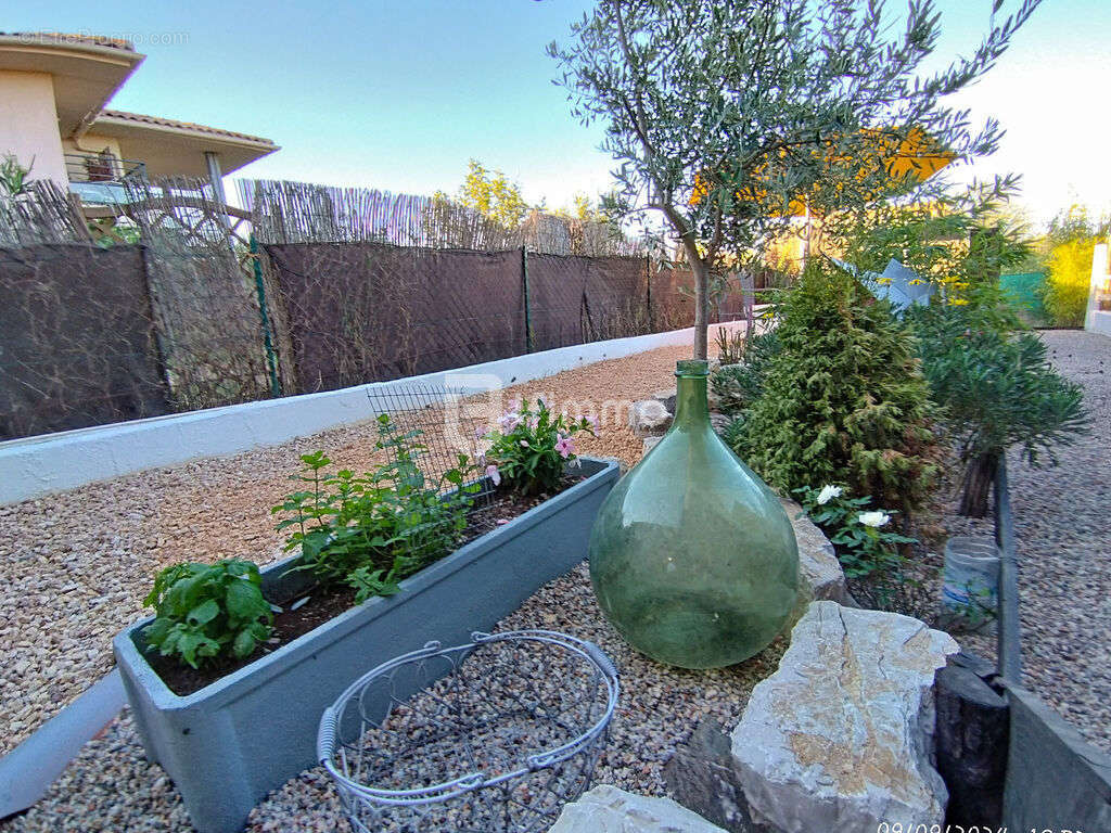 Maison à ROQUEBRUNE-SUR-ARGENS