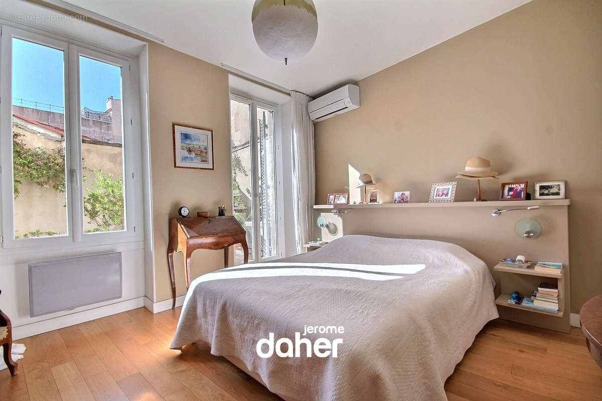 Appartement à MARSEILLE-6E