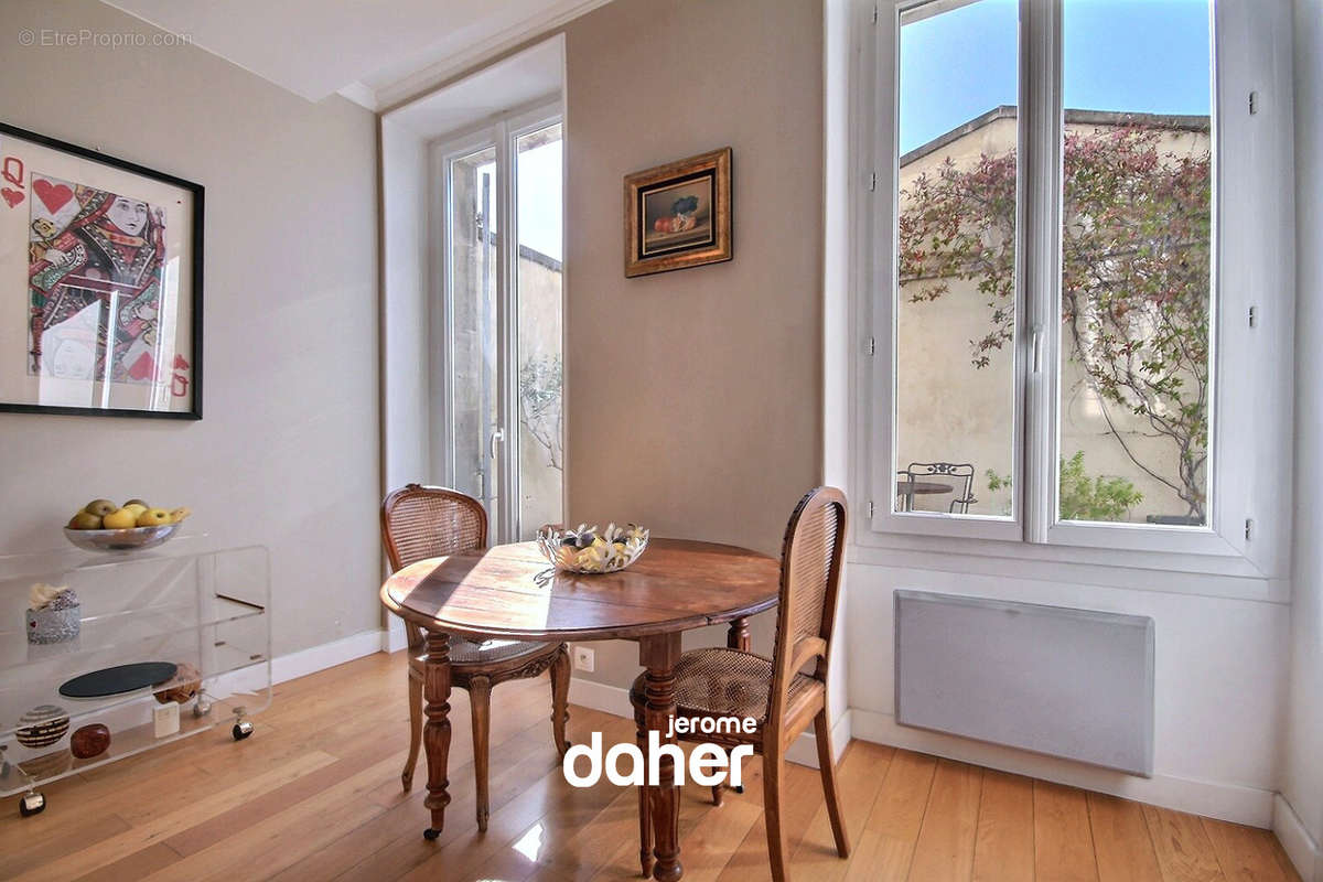 Appartement à MARSEILLE-6E