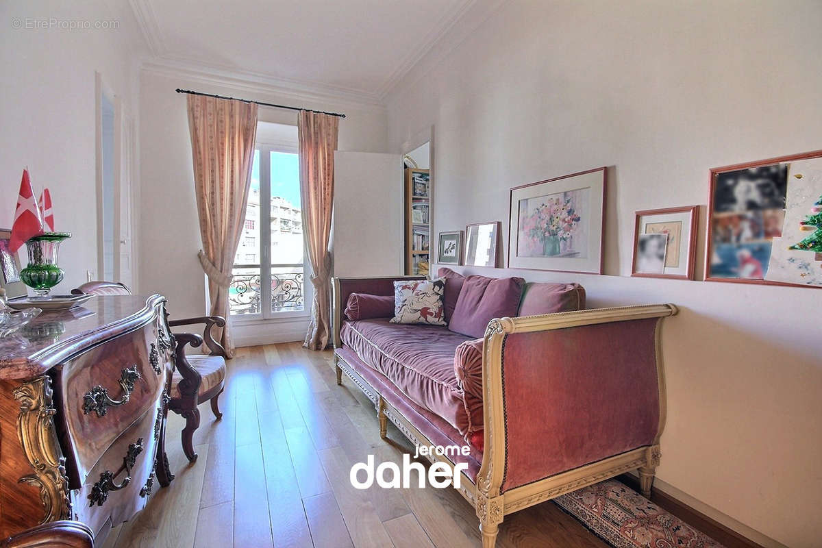 Appartement à MARSEILLE-6E