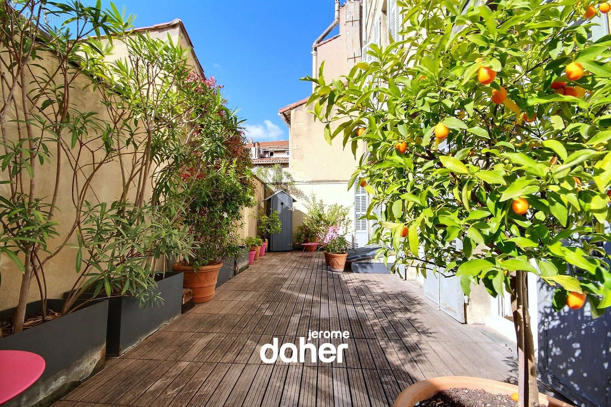 Appartement à MARSEILLE-6E