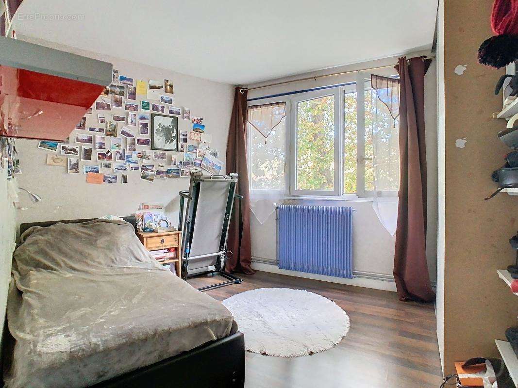 Appartement à ISSY-LES-MOULINEAUX