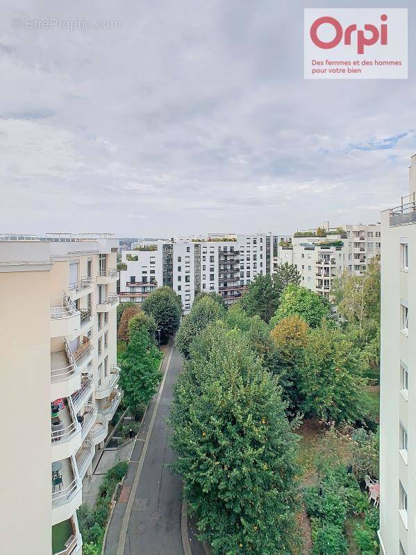 Appartement à ISSY-LES-MOULINEAUX