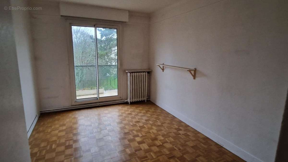 Appartement à VILLE-D&#039;AVRAY