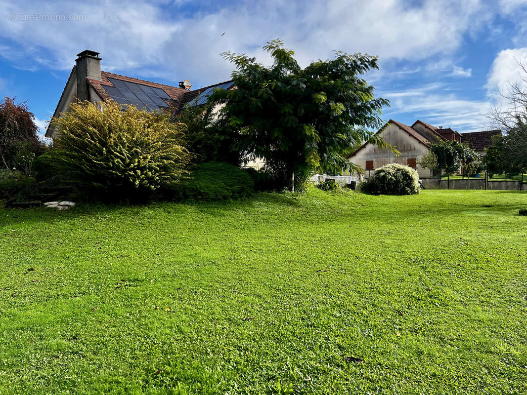 Maison à SAINT-HILAIRE-PEYROUX