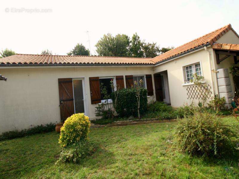 Maison à SAINT-JEAN-D&#039;ILLAC