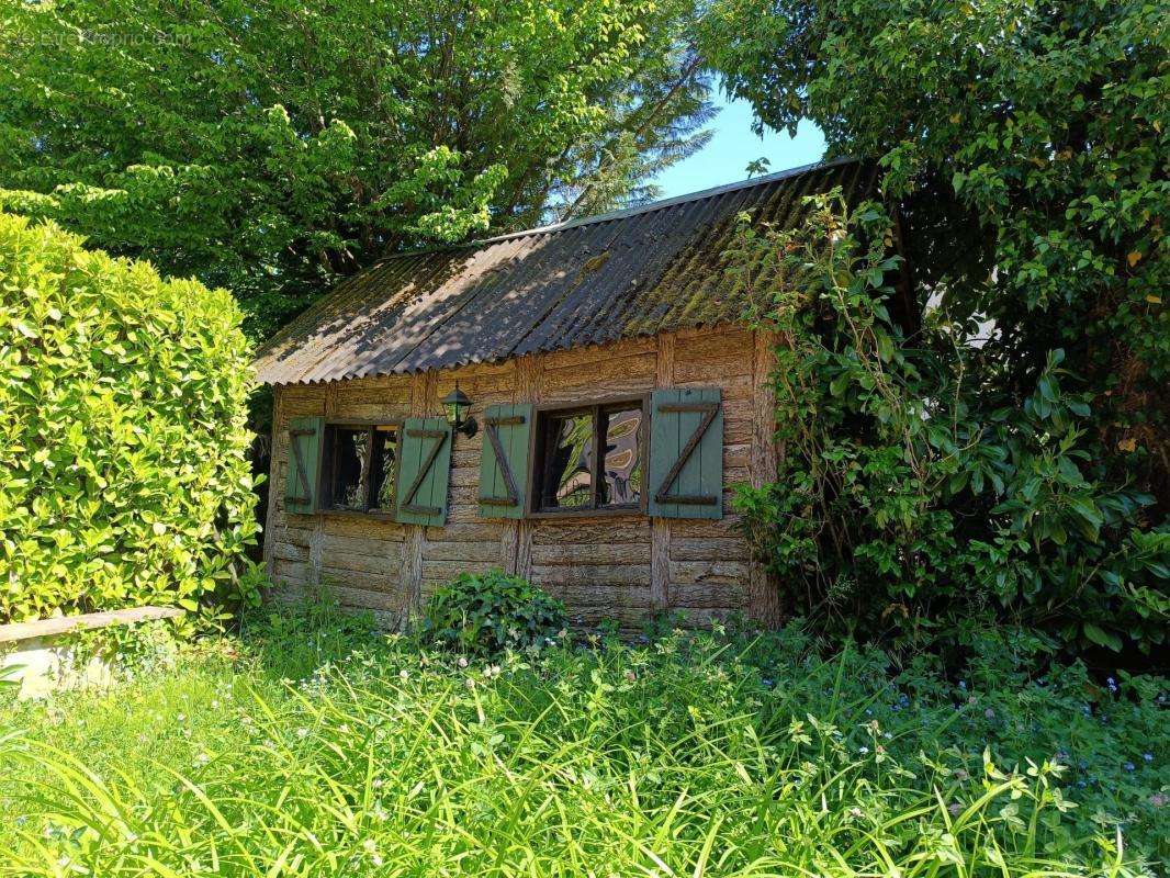 Maison à MESSIA-SUR-SORNE