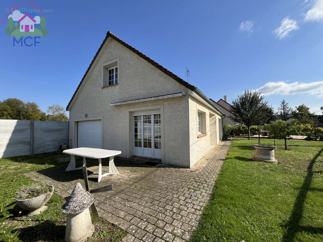 Maison à BUEIL