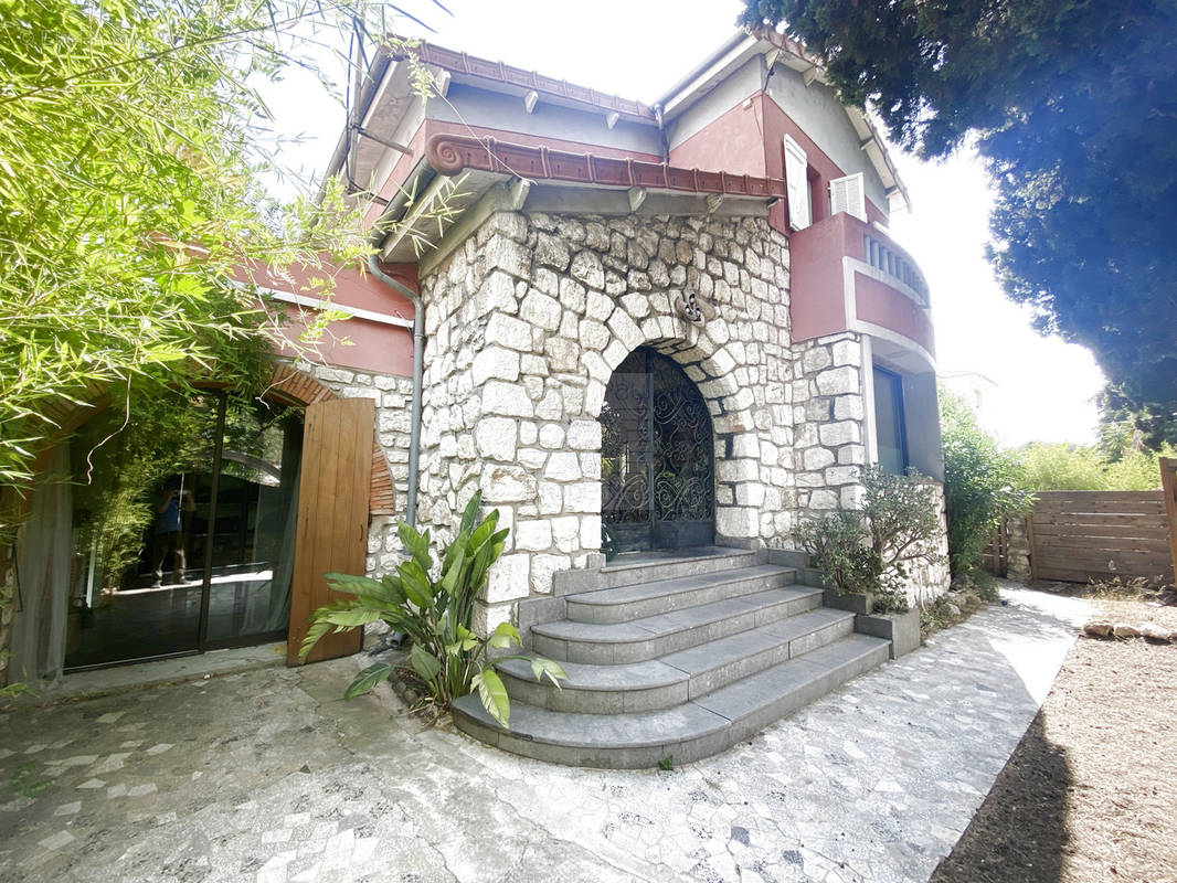 Maison à CAGNES-SUR-MER