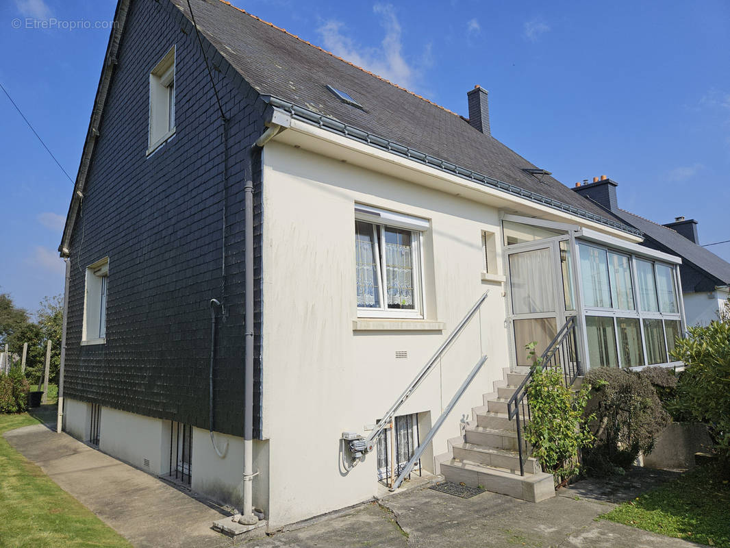 Maison à GOUAREC