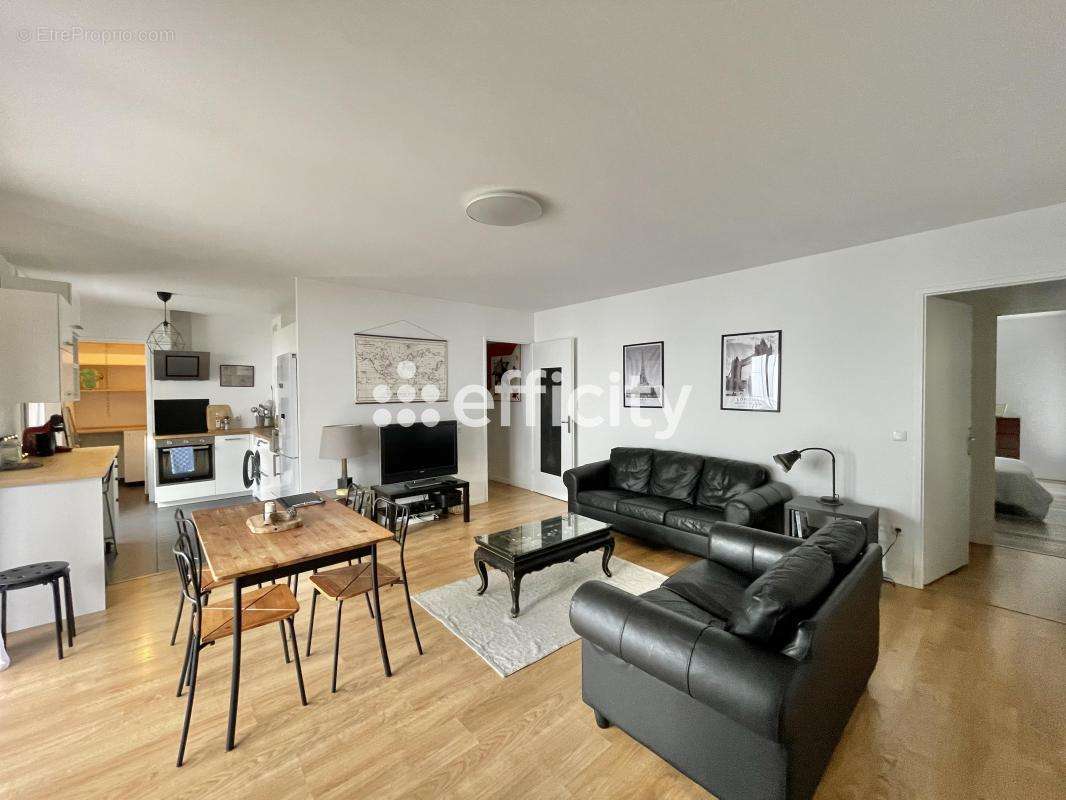 Appartement à GENNEVILLIERS