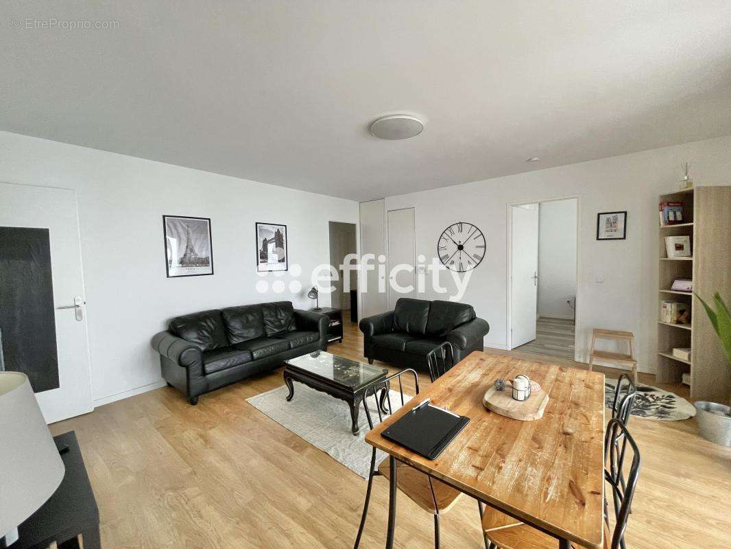 Appartement à GENNEVILLIERS