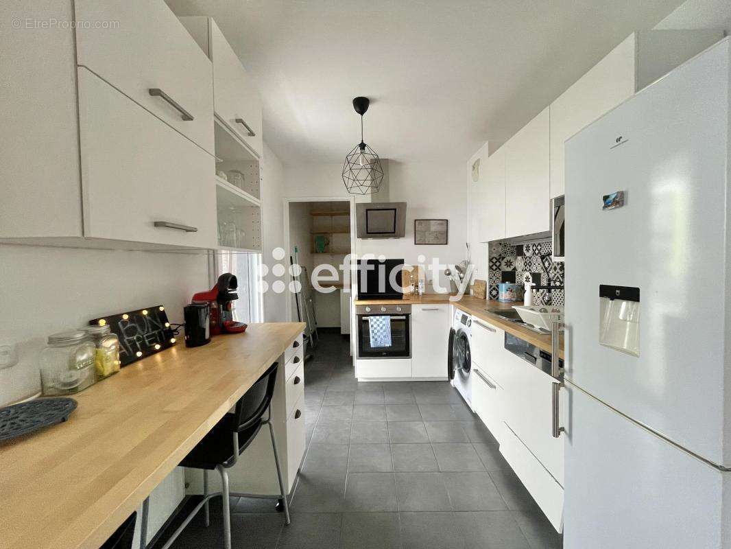 Appartement à GENNEVILLIERS