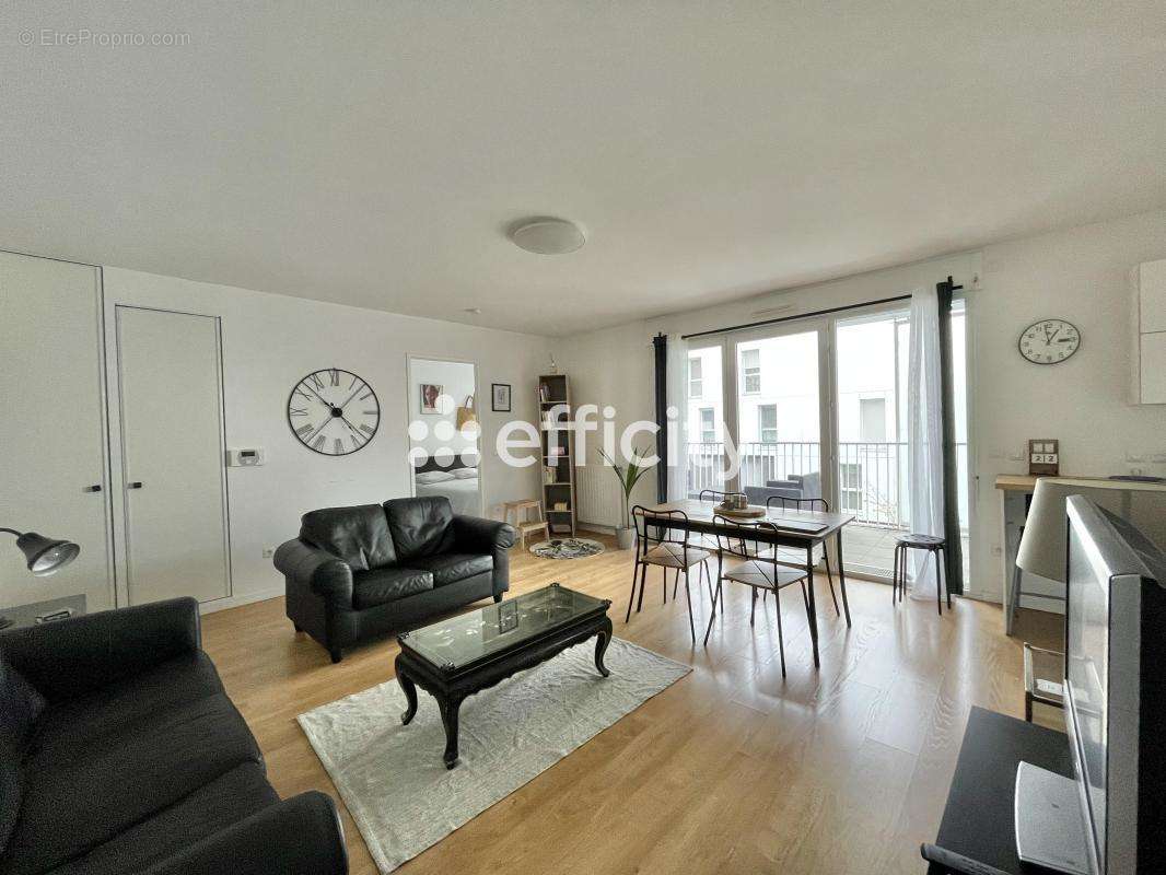 Appartement à GENNEVILLIERS