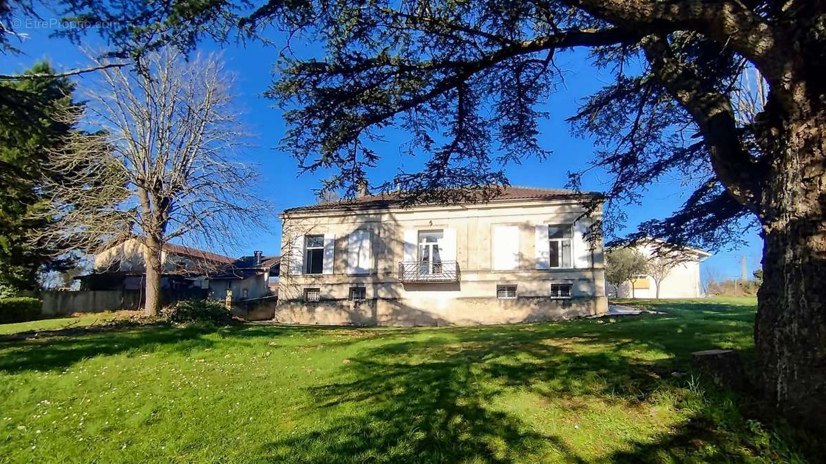 Maison à FARGUES-SAINT-HILAIRE