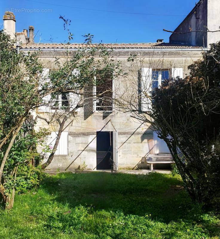 Maison à PAUILLAC