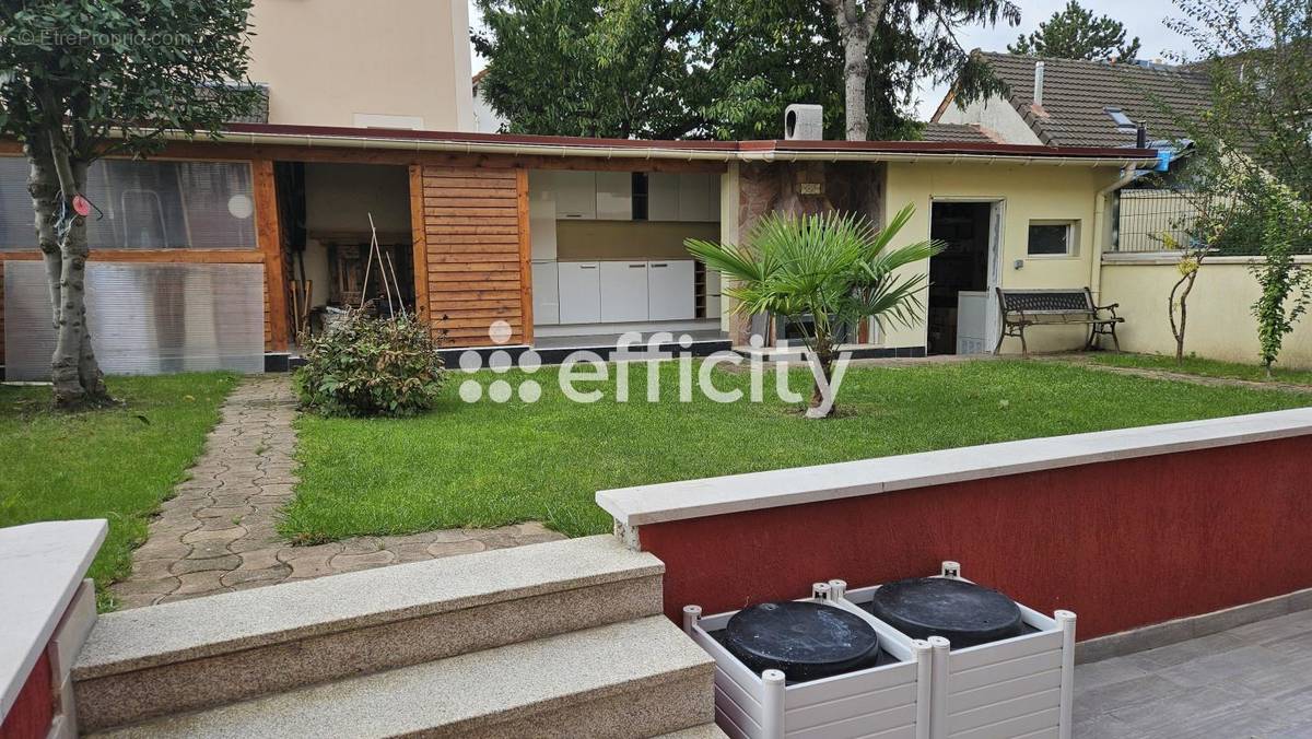 Maison à CHAMPIGNY-SUR-MARNE