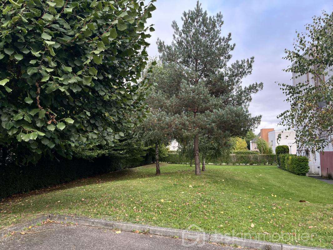 Appartement à VAL-DE-REUIL