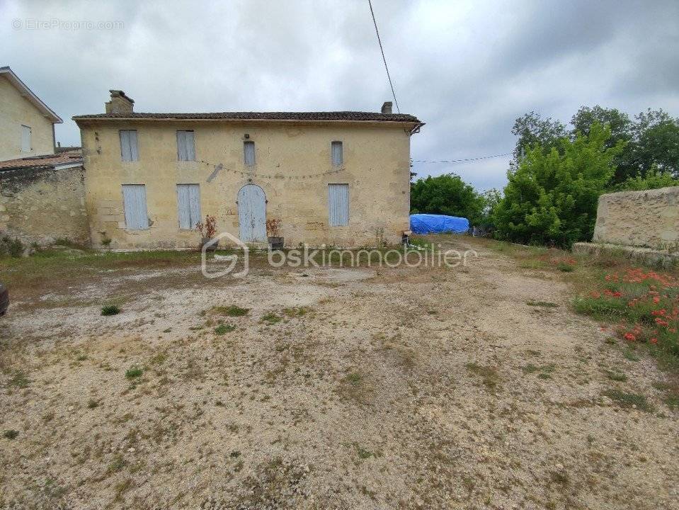 Maison à GREZILLAC