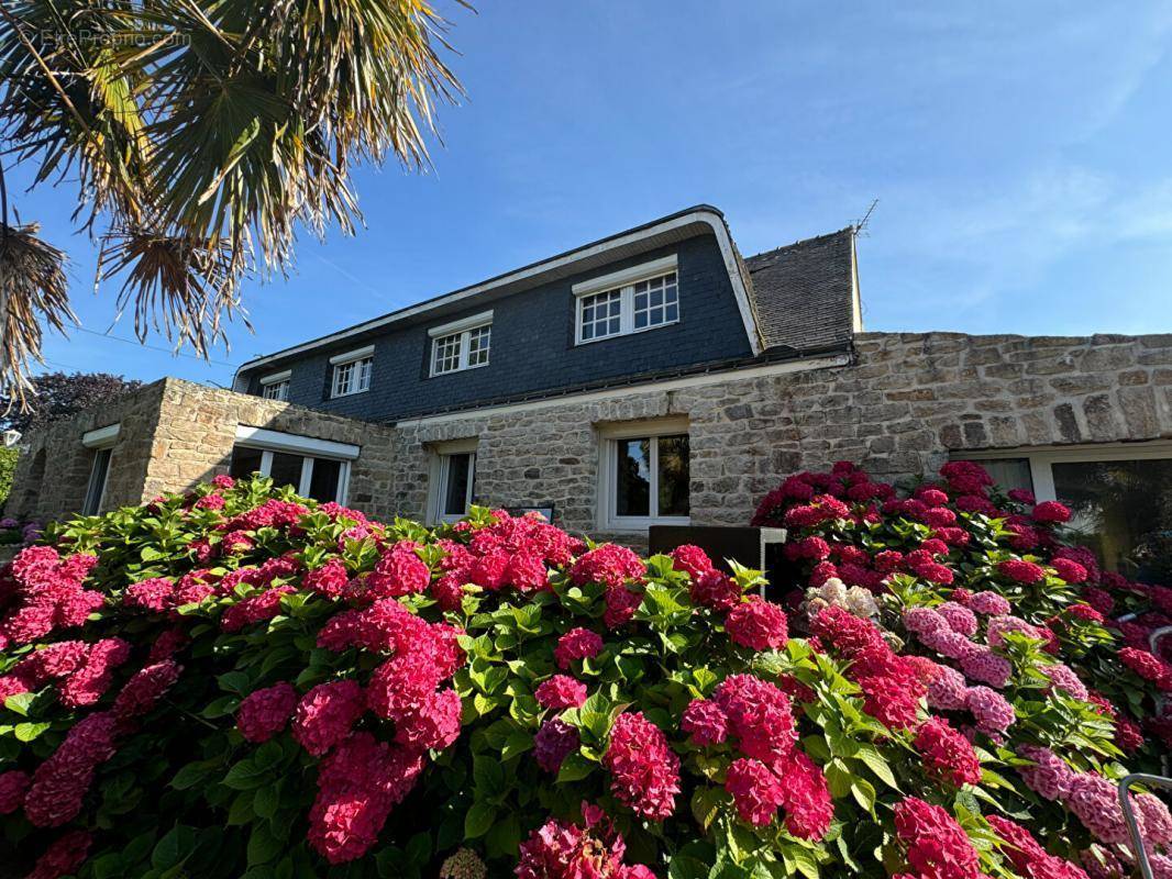 Maison à LARMOR-BADEN