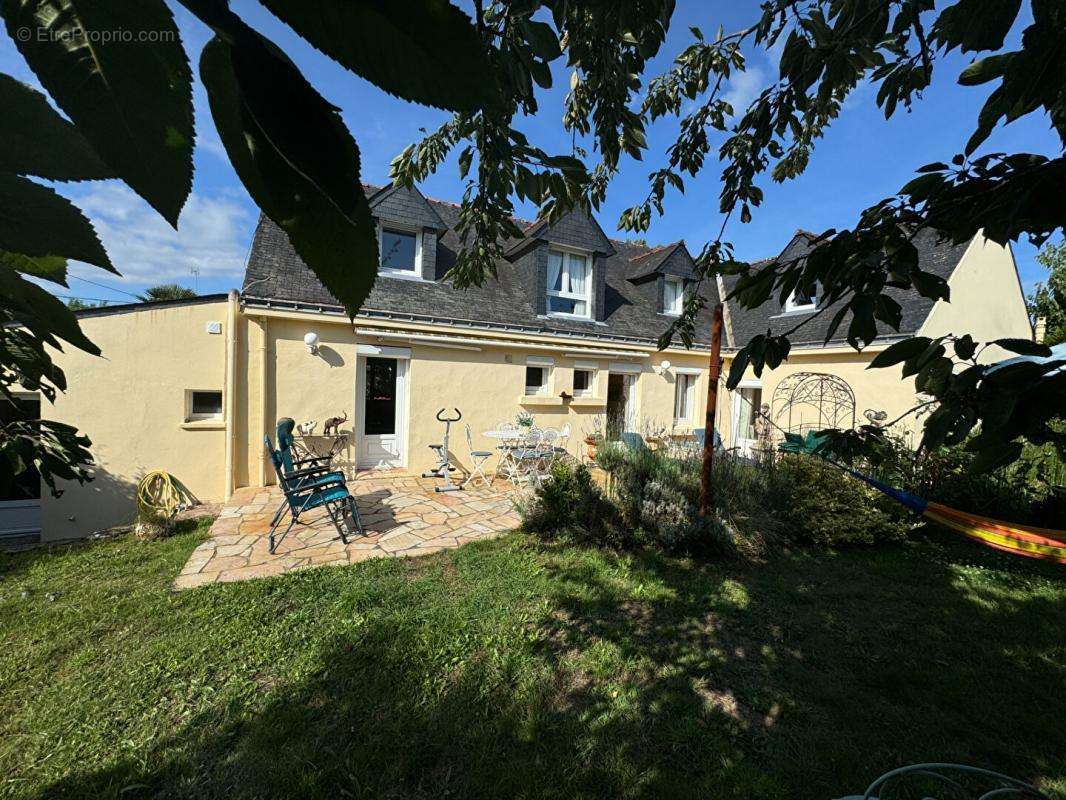 Maison à LARMOR-BADEN