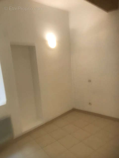 Appartement à VALREAS