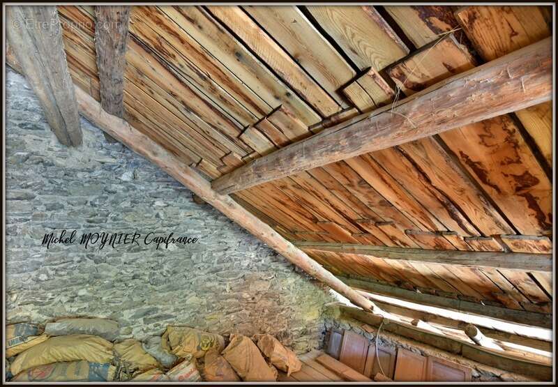 Maison à AIGUILLES