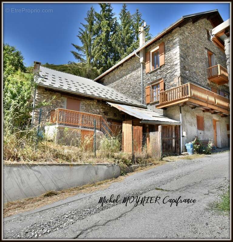 Maison à AIGUILLES