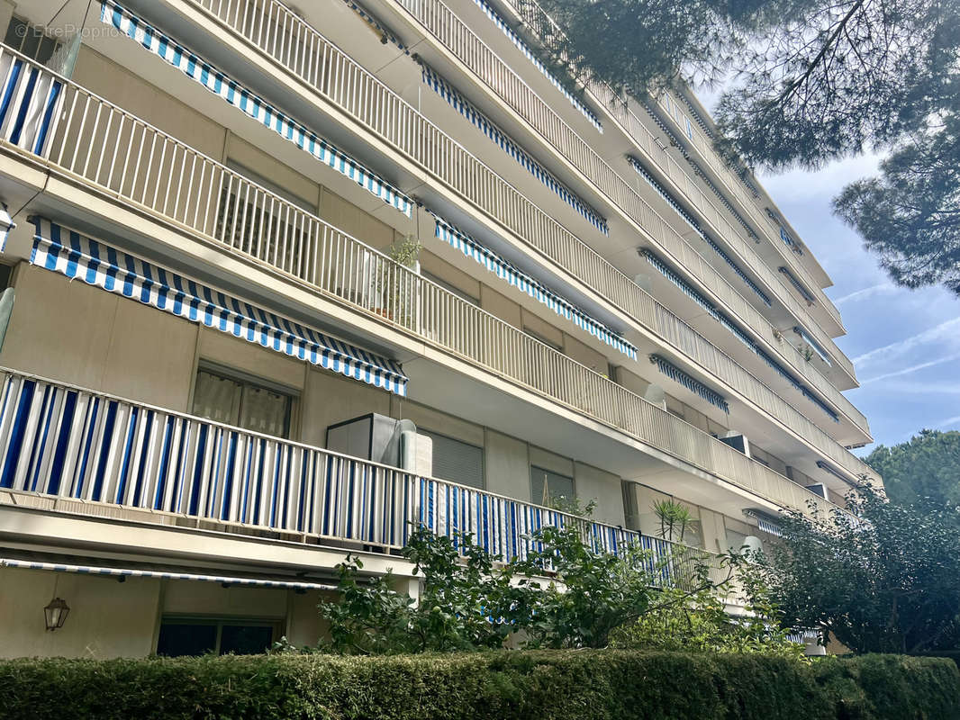 Appartement à ROQUEBRUNE-CAP-MARTIN