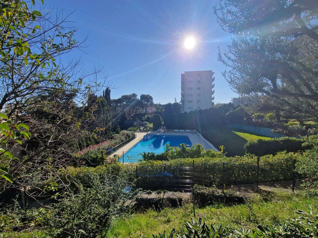 Appartement à ROQUEBRUNE-CAP-MARTIN