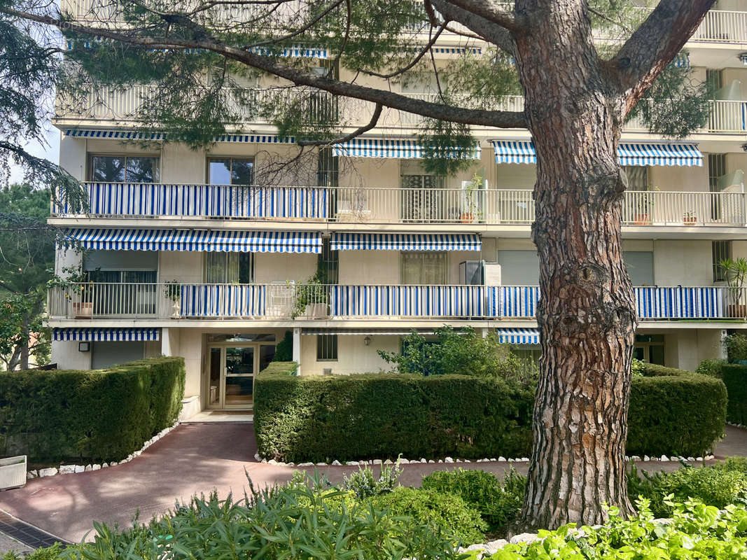 Appartement à ROQUEBRUNE-CAP-MARTIN