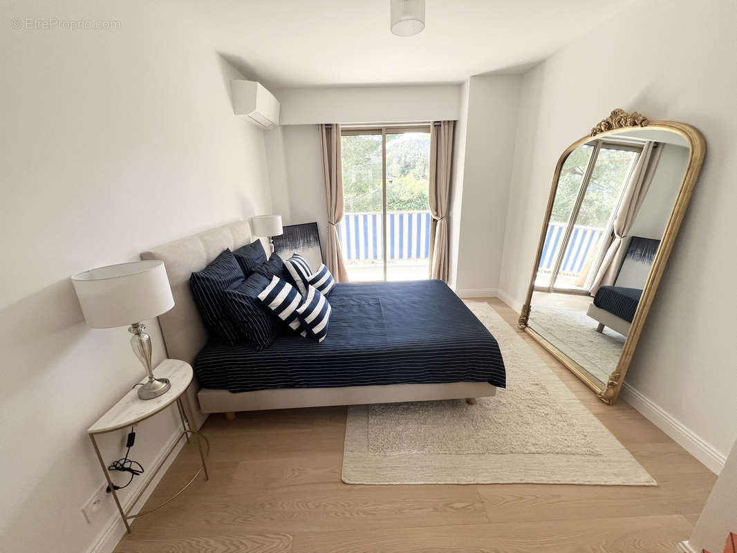 Appartement à ROQUEBRUNE-CAP-MARTIN