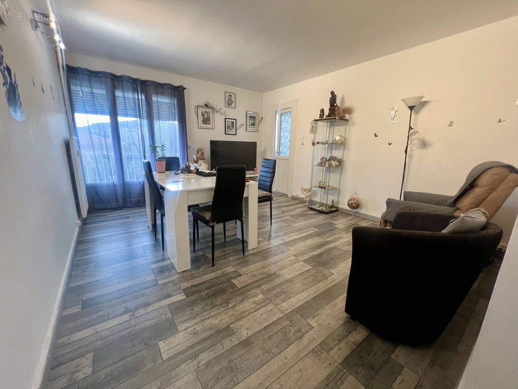 Appartement à HYERES