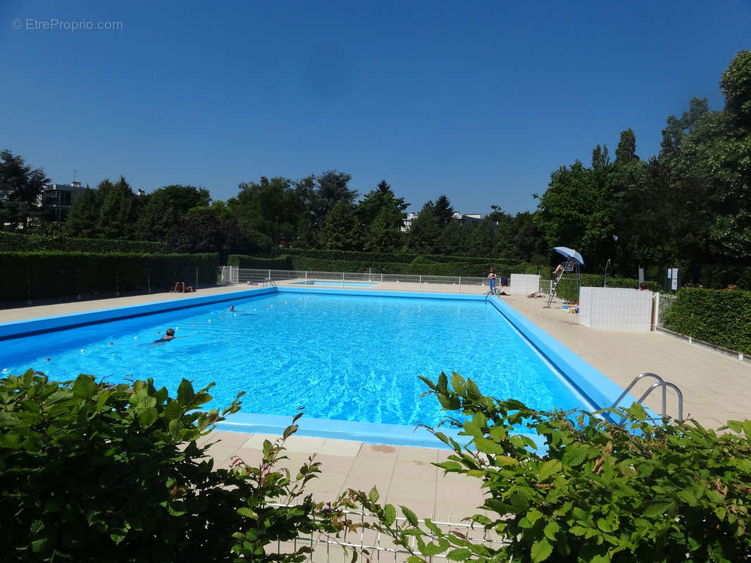 Appartement à FONTENAY-LE-FLEURY