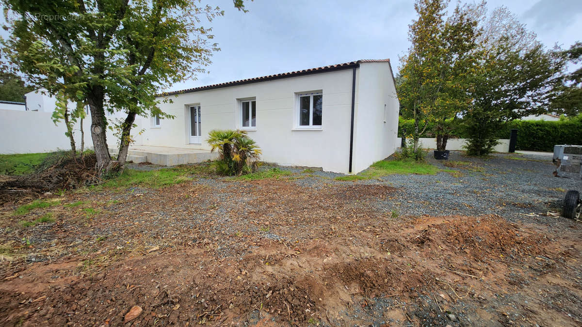 Maison à MAREUIL-SUR-LAY-DISSAIS