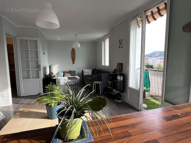 Appartement à MARSEILLE-9E