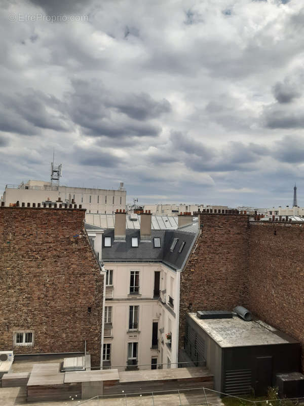 Appartement à PARIS-17E