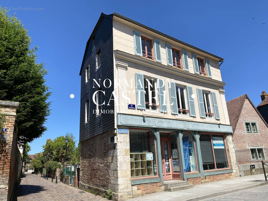 Appartement à PONT-L&#039;EVEQUE