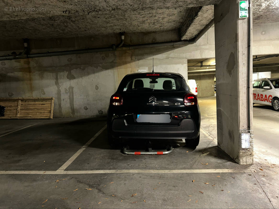 Parking à SAINT-DENIS