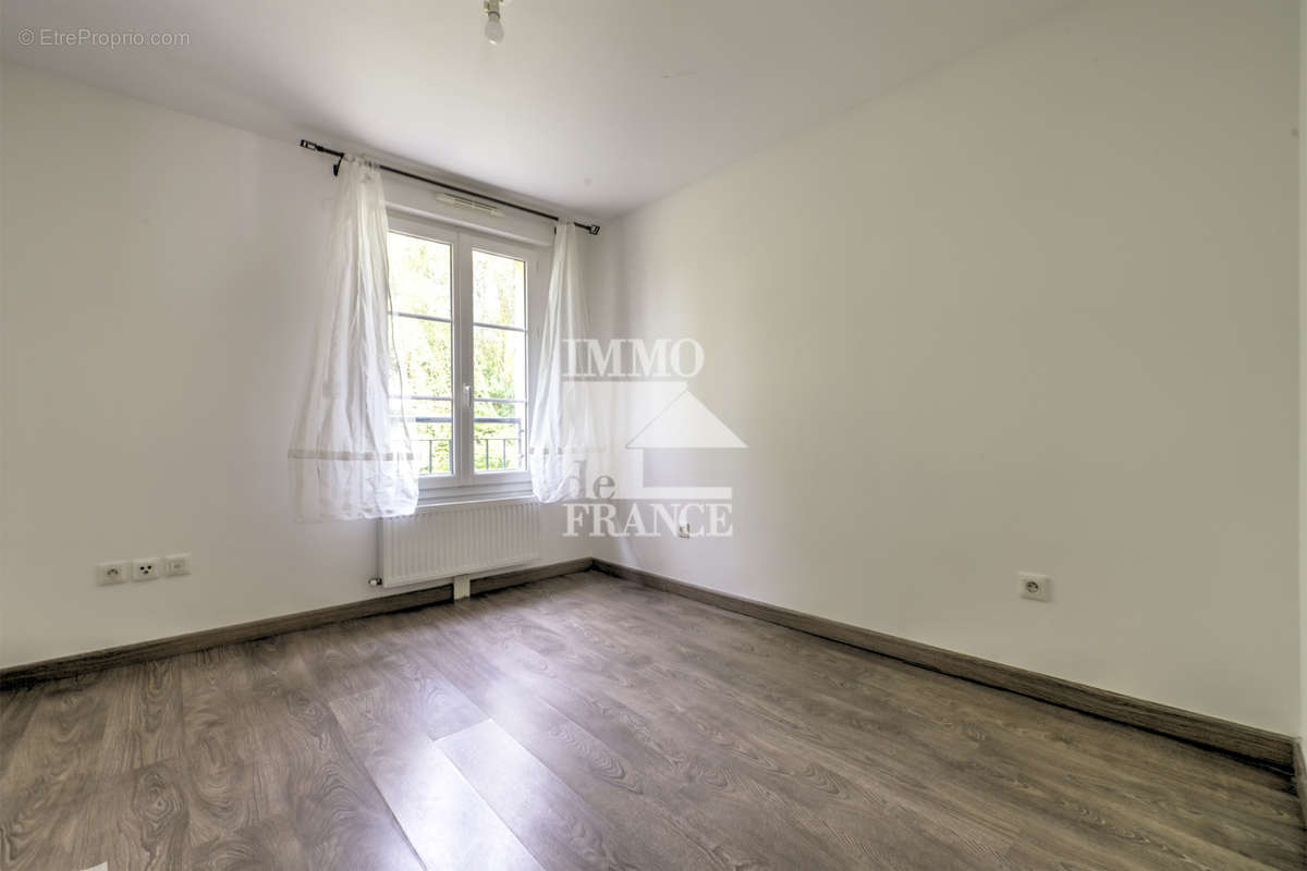 Appartement à SAINT-OUEN-L&#039;AUMONE