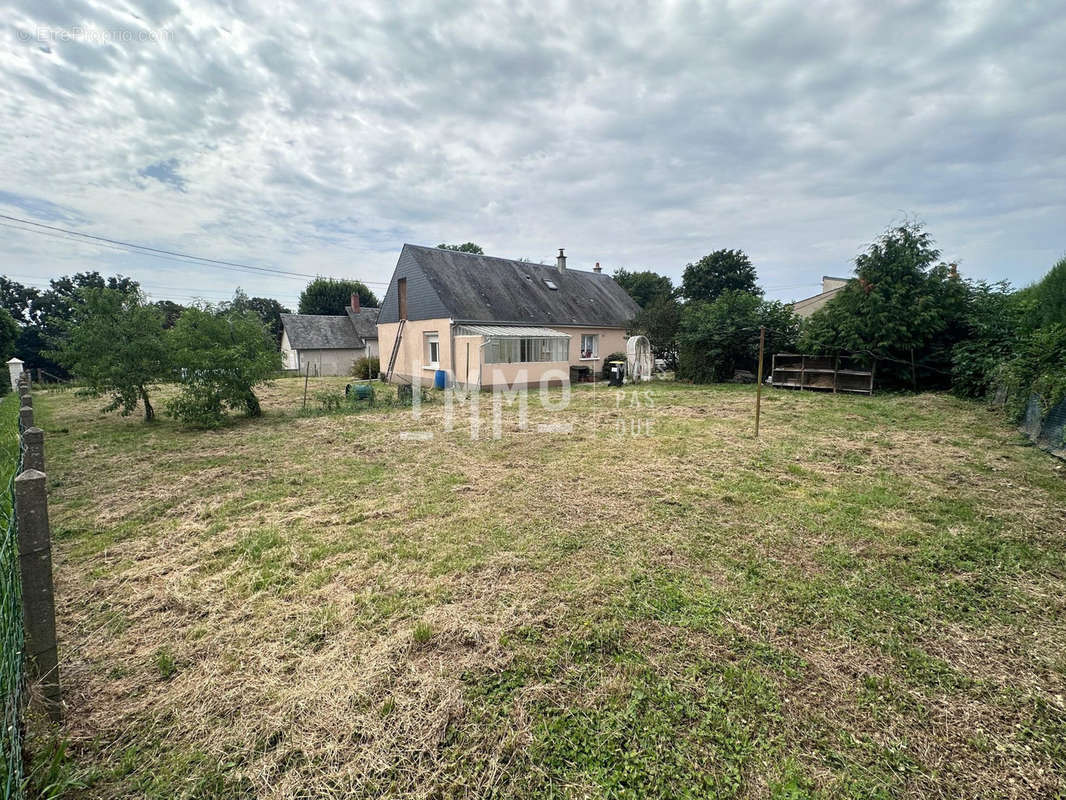 Maison à VOUVRAY-SUR-LOIR